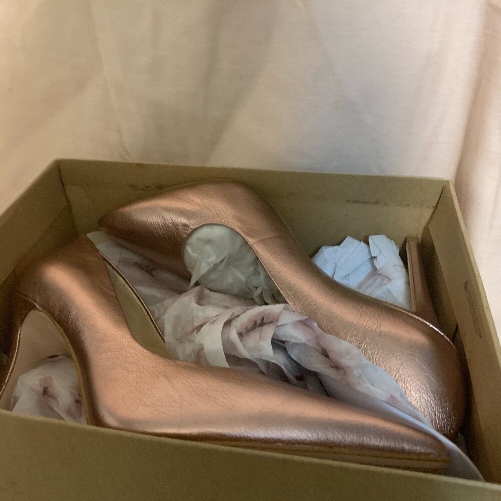 Rosegold stiletto, sz 8.5M, leather, 4" heel,  by Jessica Simpson Never worn